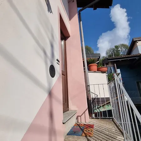 Le Chateau Rose' Holiday home Vignone